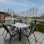 Holiday home Four Seasons With Hot Tub York