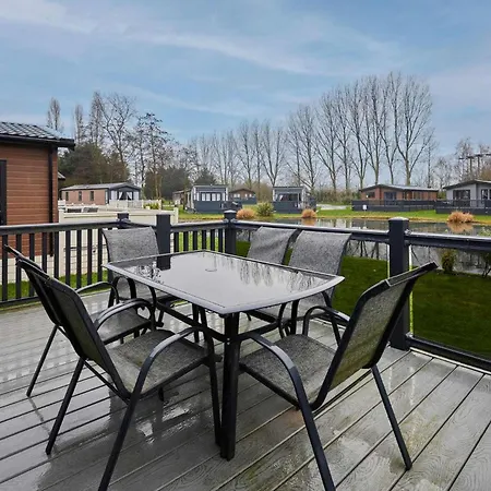 Feriehus Four Seasons With Hot Tub York